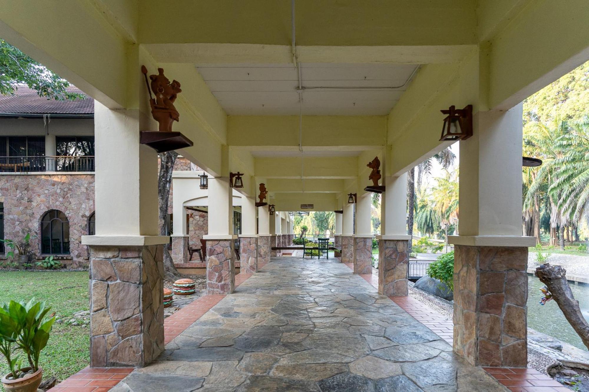 Pung-Waan Resort & Spa Kanchanaburi City Exteriör bild