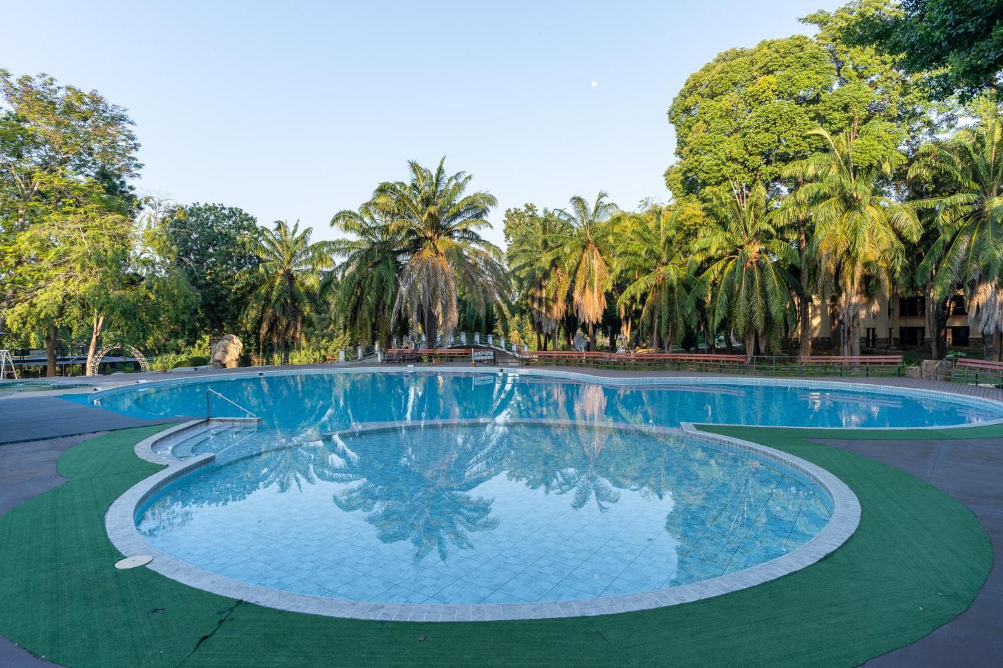 Pung-Waan Resort & Spa Kanchanaburi City Exteriör bild