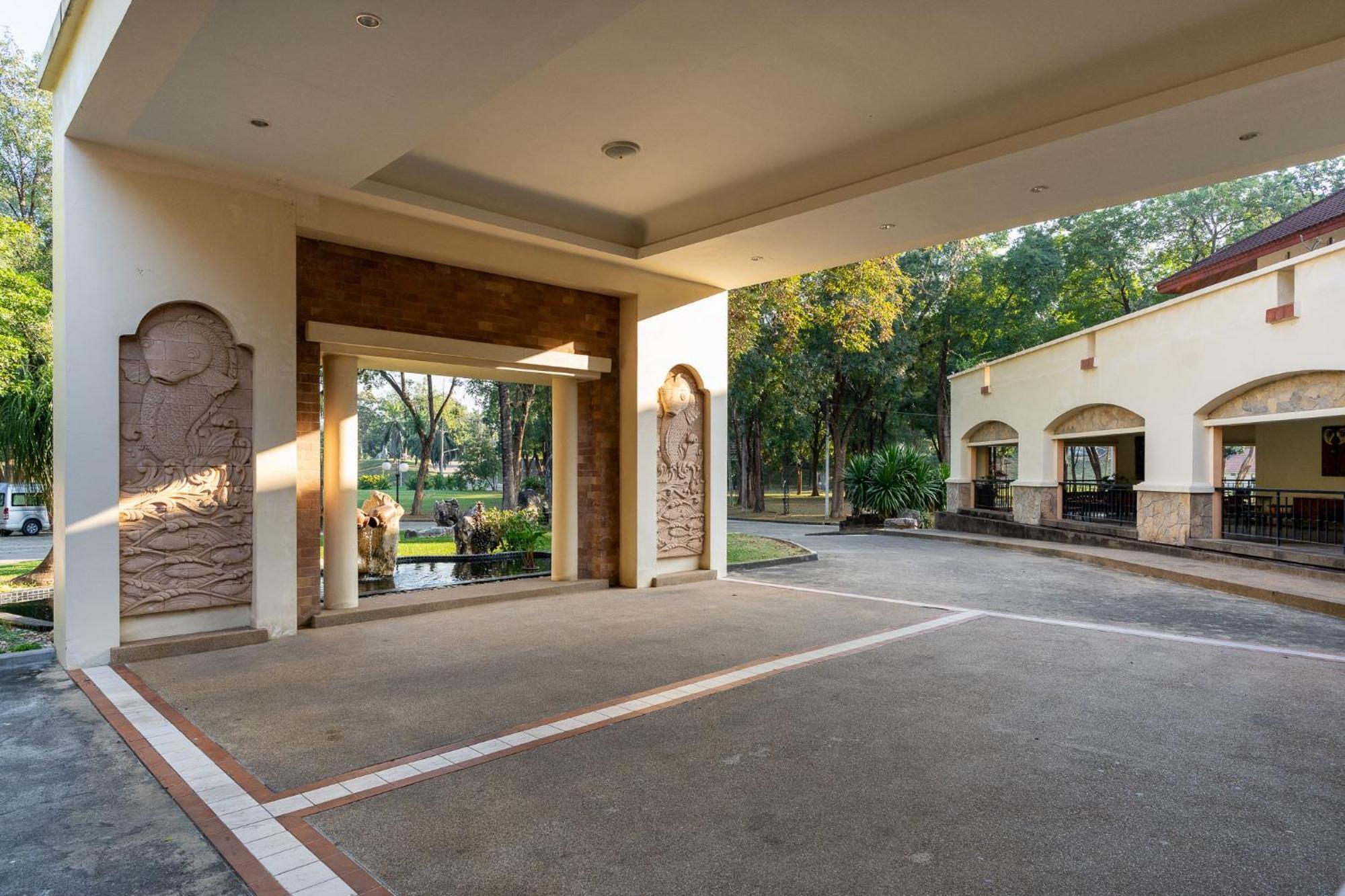 Pung-Waan Resort & Spa Kanchanaburi City Exteriör bild