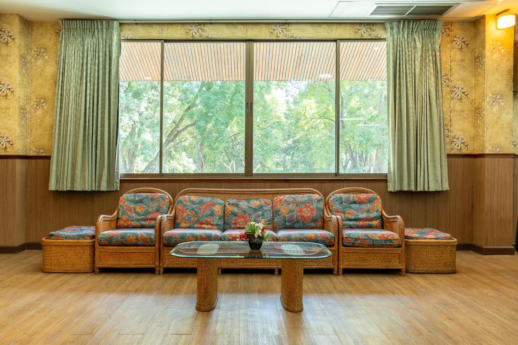 Pung-Waan Resort & Spa Kanchanaburi City Exteriör bild