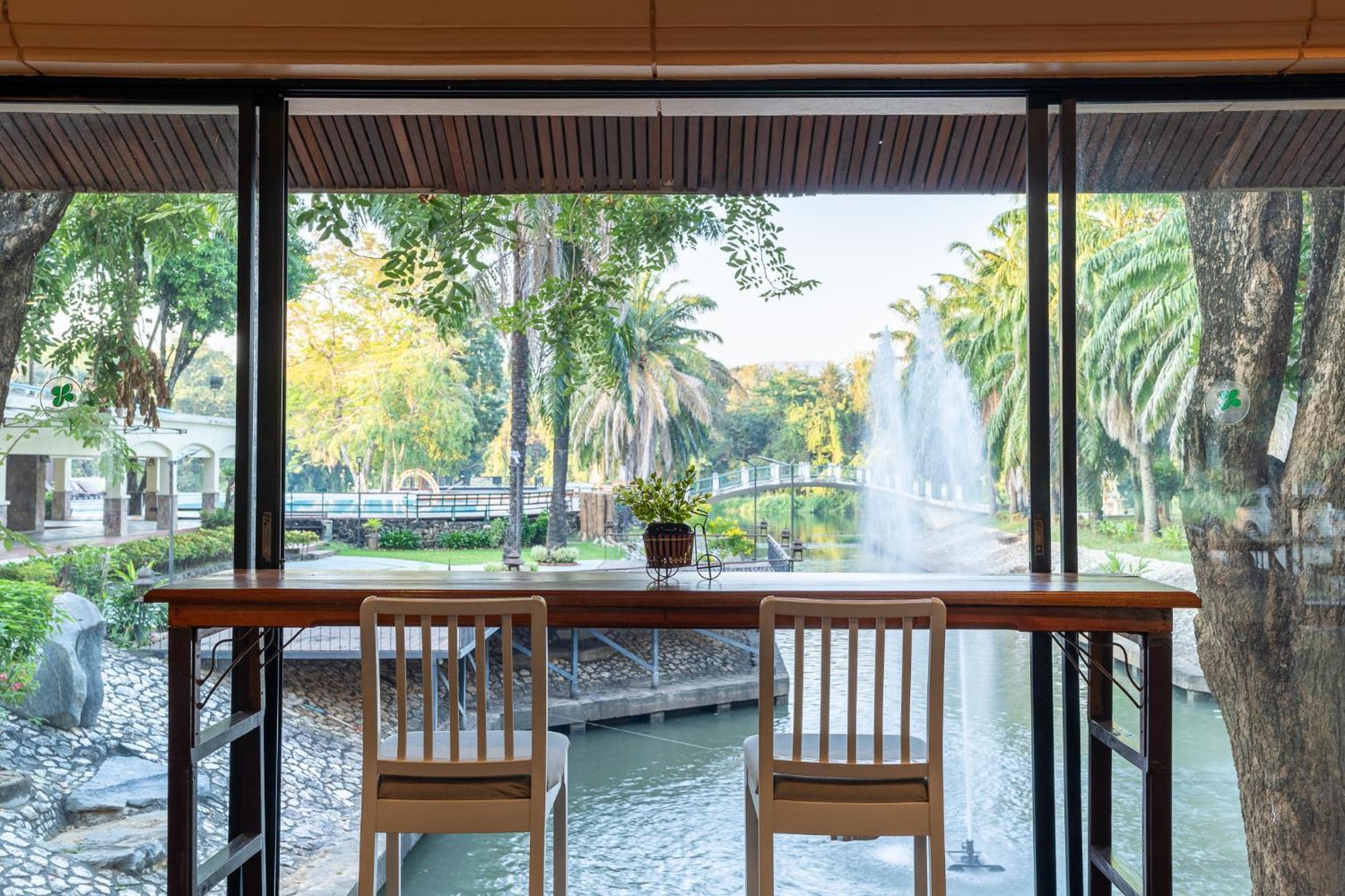 Pung-Waan Resort & Spa Kanchanaburi City Exteriör bild