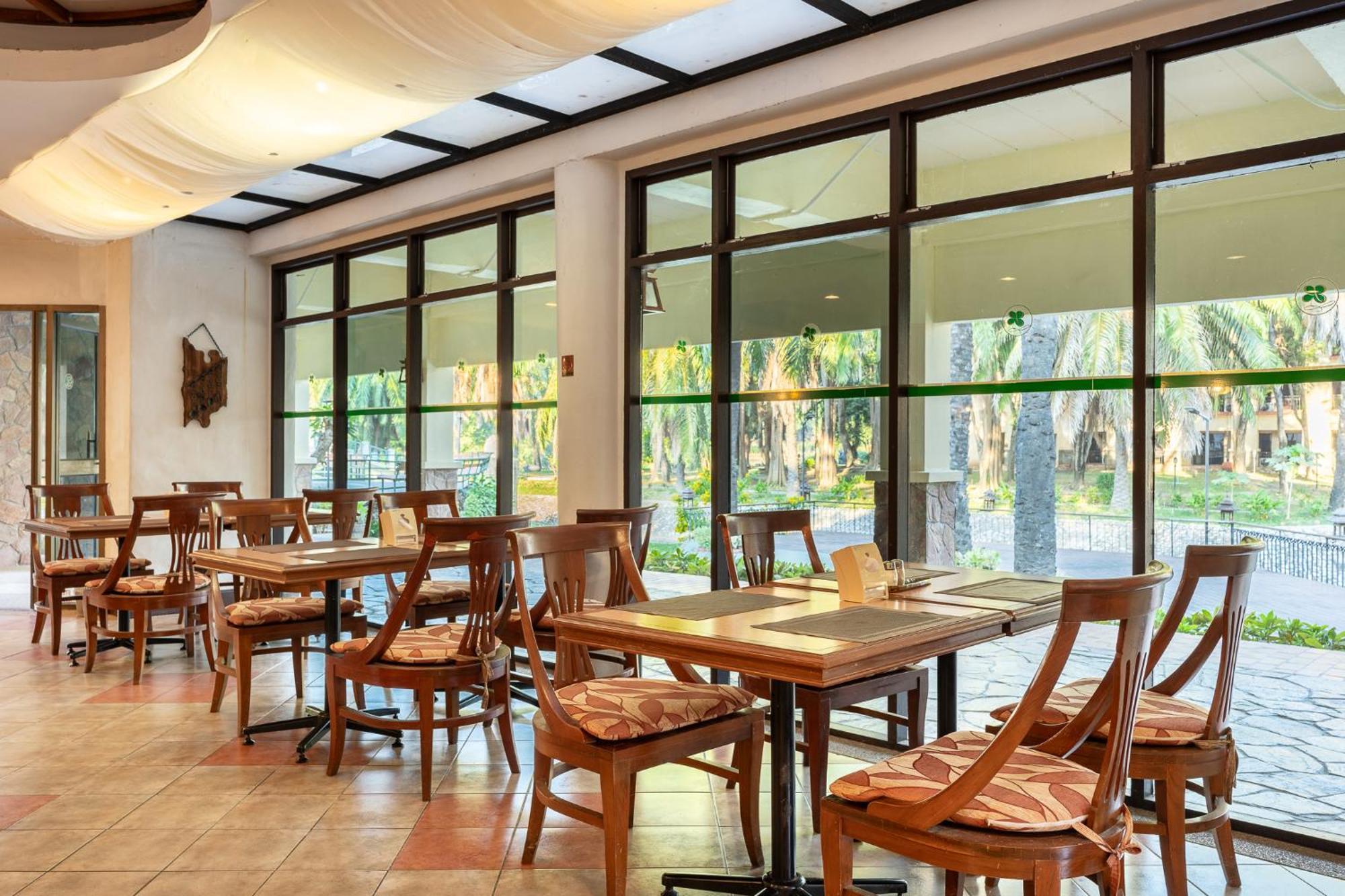 Pung-Waan Resort & Spa Kanchanaburi City Exteriör bild