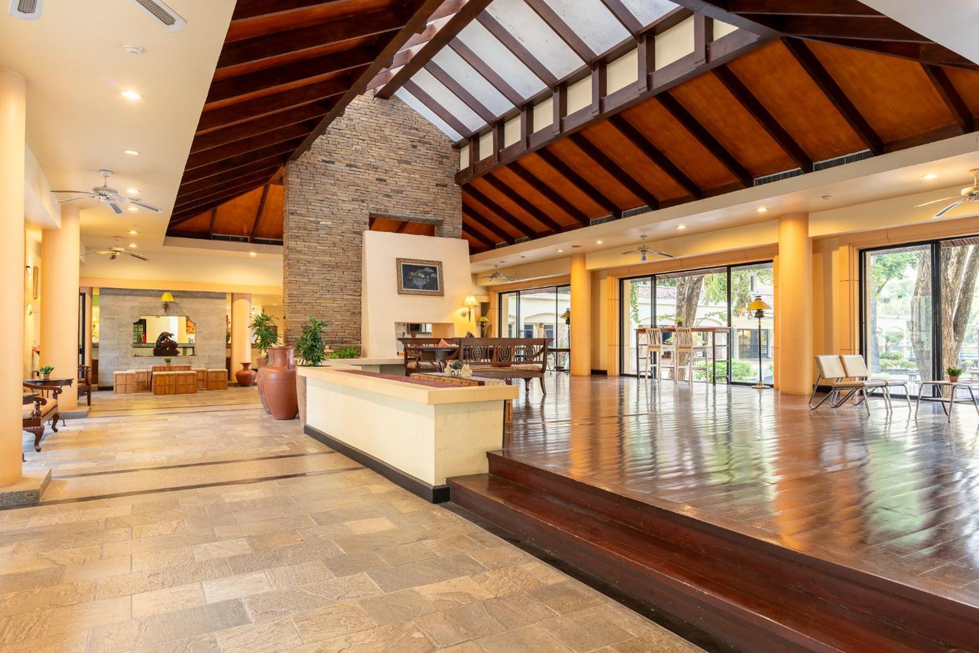 Pung-Waan Resort & Spa Kanchanaburi City Exteriör bild