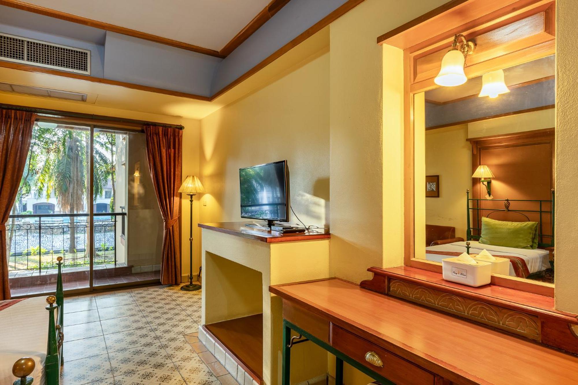Pung-Waan Resort & Spa Kanchanaburi City Exteriör bild