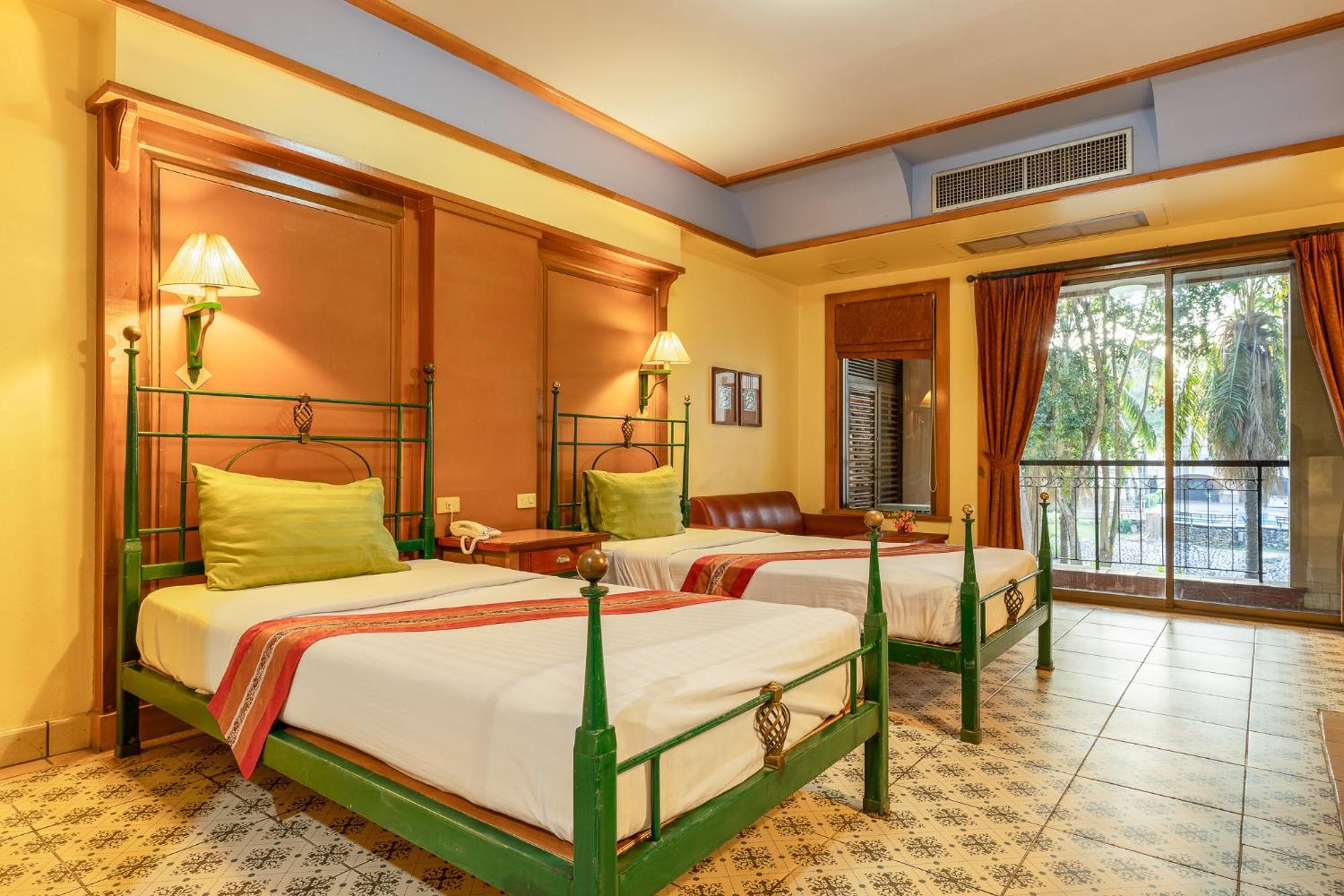 Pung-Waan Resort & Spa Kanchanaburi City Exteriör bild