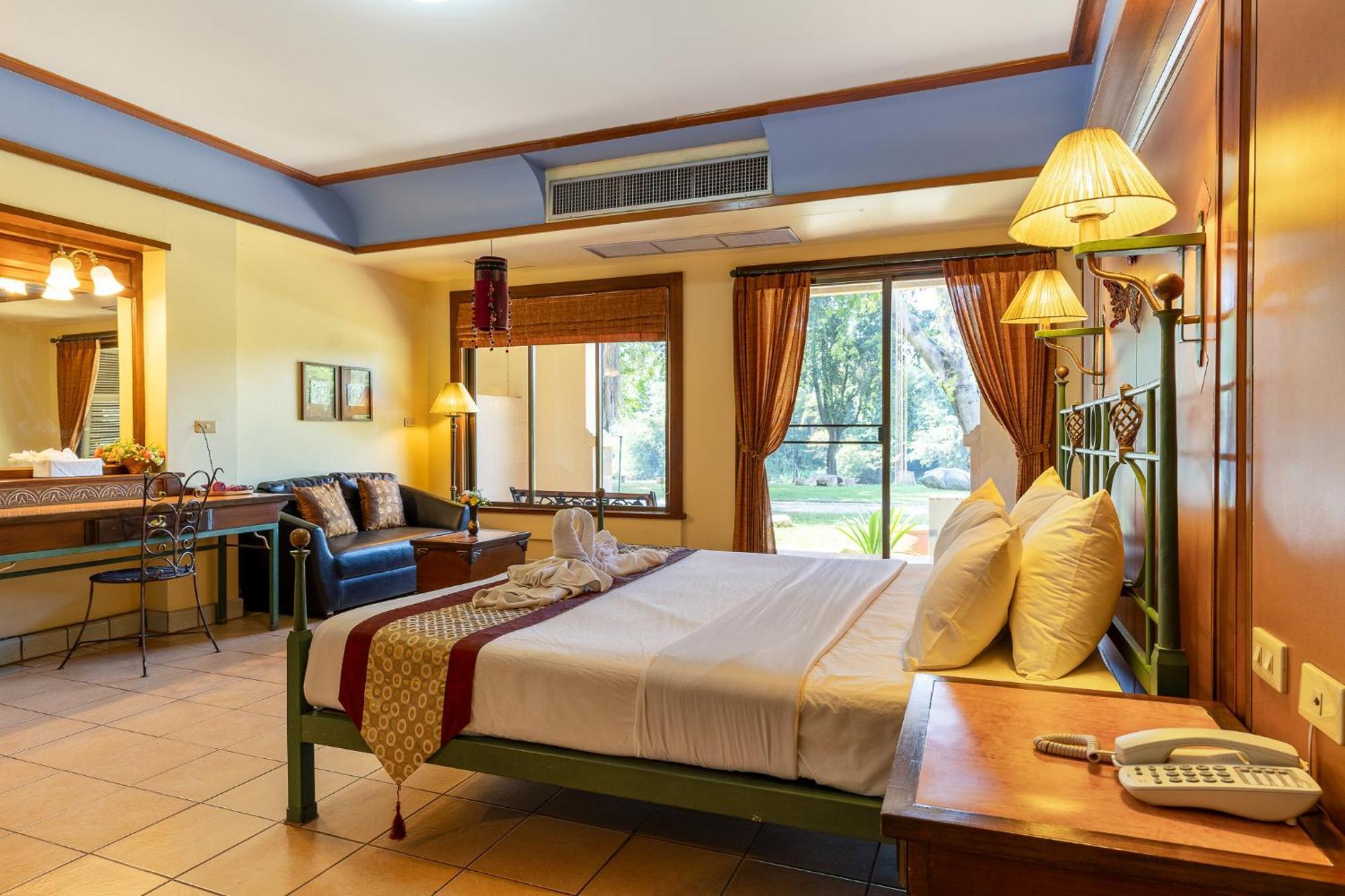 Pung-Waan Resort & Spa Kanchanaburi City Exteriör bild