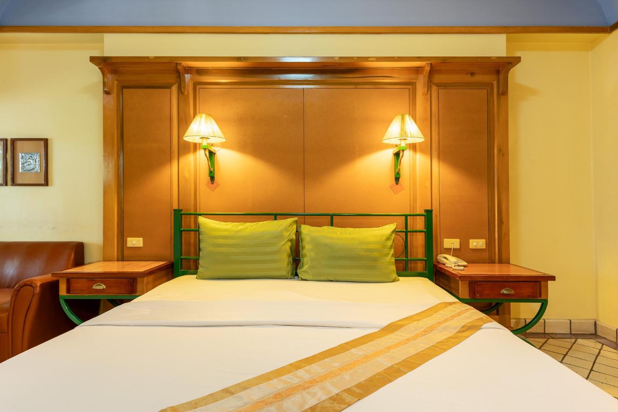Pung-Waan Resort & Spa Kanchanaburi City Exteriör bild